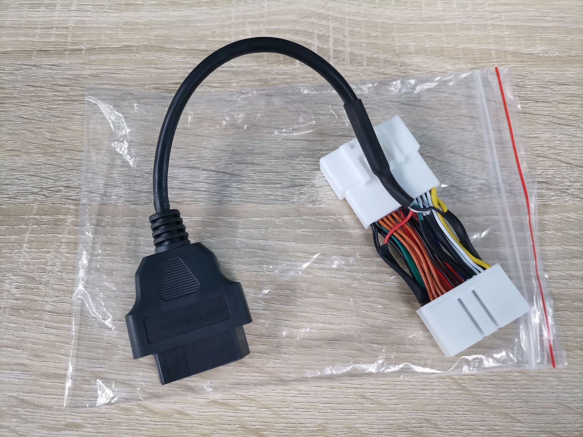 OBD 26pin Adapter für Tesla Model 3 und Model Y – Konverter auf 16-Pin J1962 Fassung